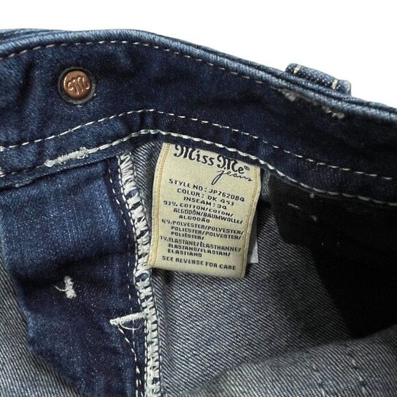 Miss Me Signature Boot Embroidered Rhinestone Jean 27x34 - Picture 8 of 11